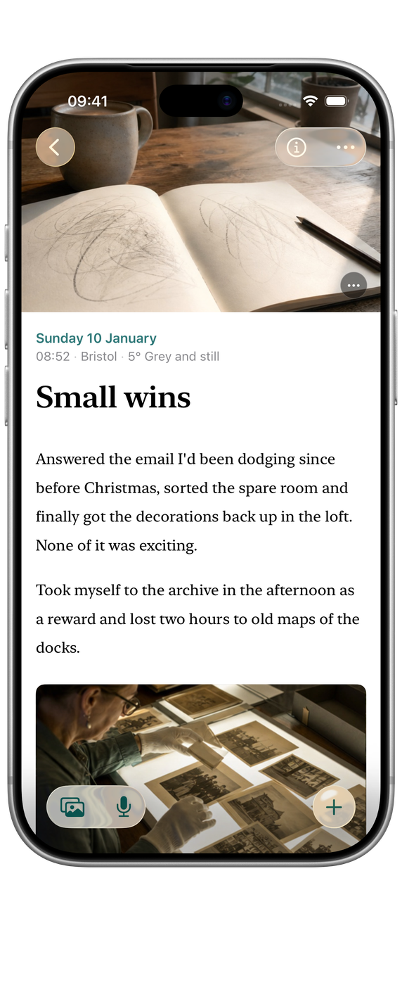 Echo on iPhone: an entry with its cover photo running edge to edge
